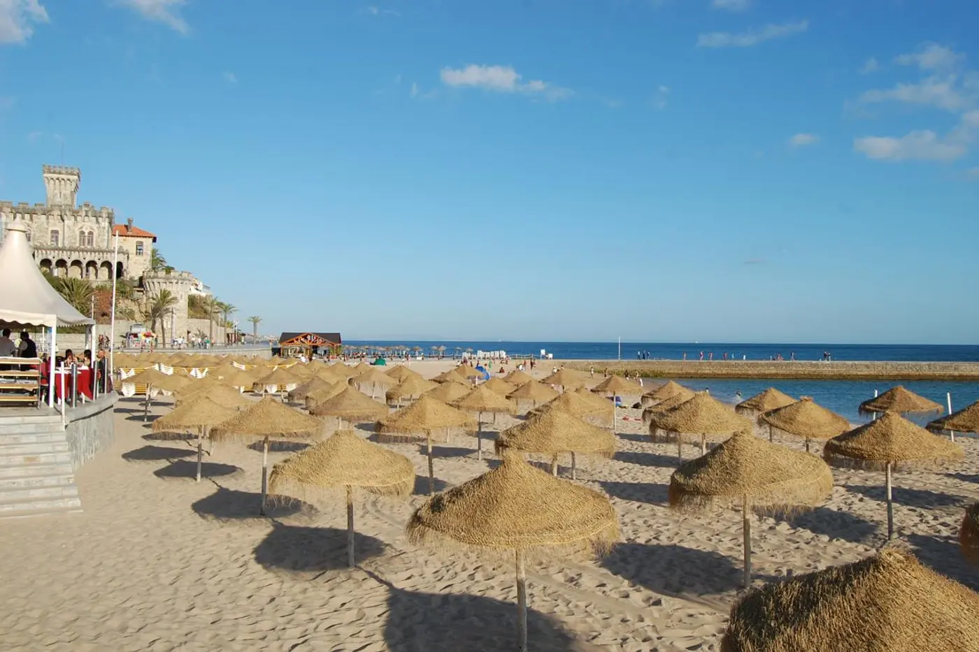 Praia do Tamariz in Estoril with the Forte da Cruz above the beach